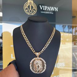 14k solid gold Curb necklace chain with big Jesus head pendant made of 10k solid gold and CZ stones