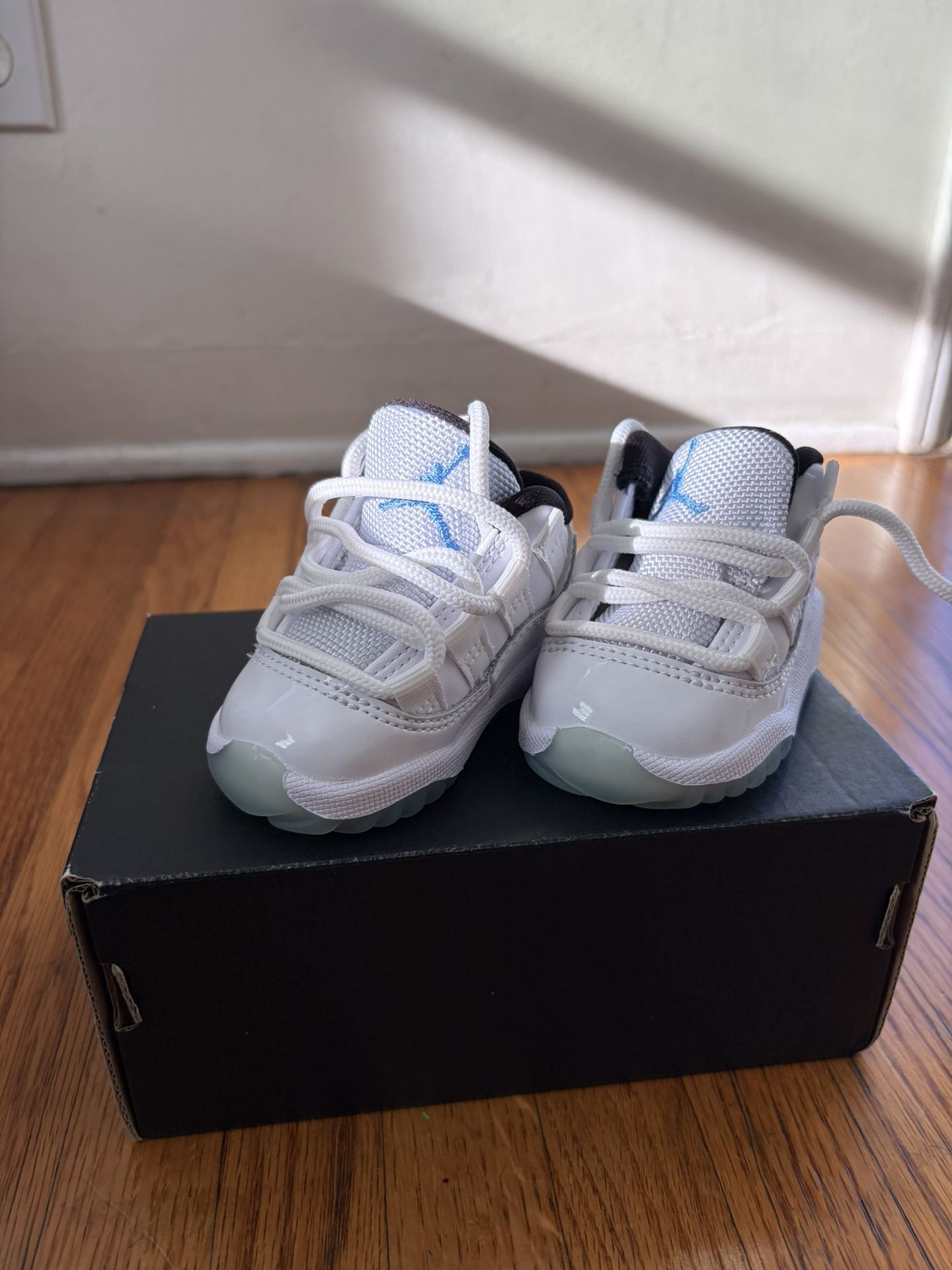 Jordan 11 Retro Low 11