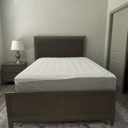 ***Queen Bed Set***