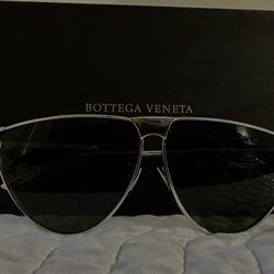 BOTTEGA VENETA SUNGLASSES 