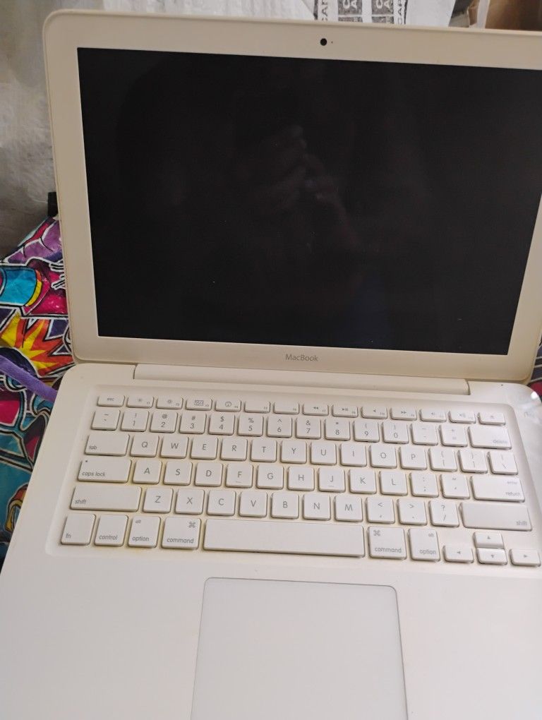 2009 MacBook-Dell Laptop-Small Laptop "READ FIRST"