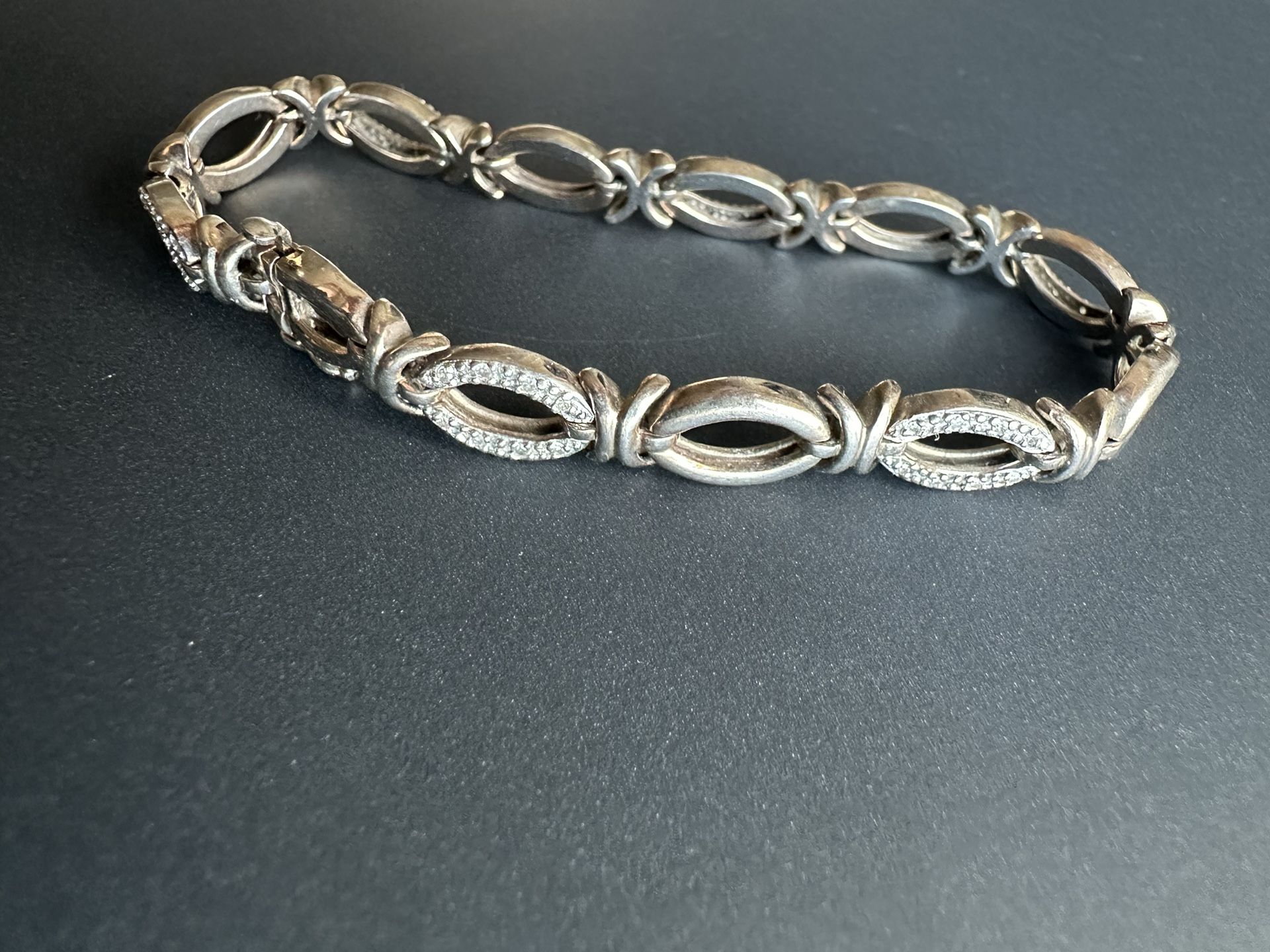 Heng Ngai Sterling silver diamond bracelet almost 1/2 ct TW 