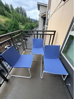 Set of 3 Outdoor Patio Lounge Chairs – Blue Woven Modern Design – Good Condition