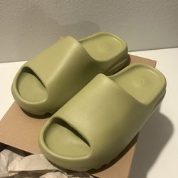 Yeezy Slide Resin Size 7