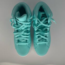 FILA WOMEN GREEN SIZE 7