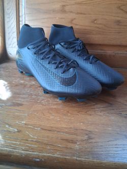 Tachones Nike size 10