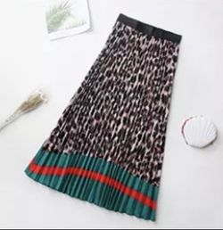 Leapord and GG print skirt!!! Very comfortable and fun!