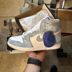 Jordan 1 High Hyper Royal 