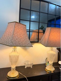 VINTAGE Par de Lamparas de Mesa de Cristal Tallado Regency Hill (26.5") -