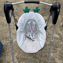CHILDREN’S HIGH CHAIR LIKE NEW