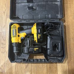 Dewalt Cirdless drill with cgarger and extra battery