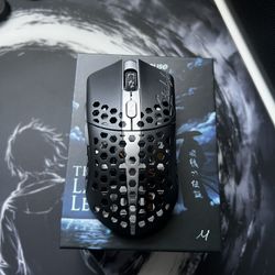 Finalmouse Starlight Pro The Last Legend Mouse - Medium