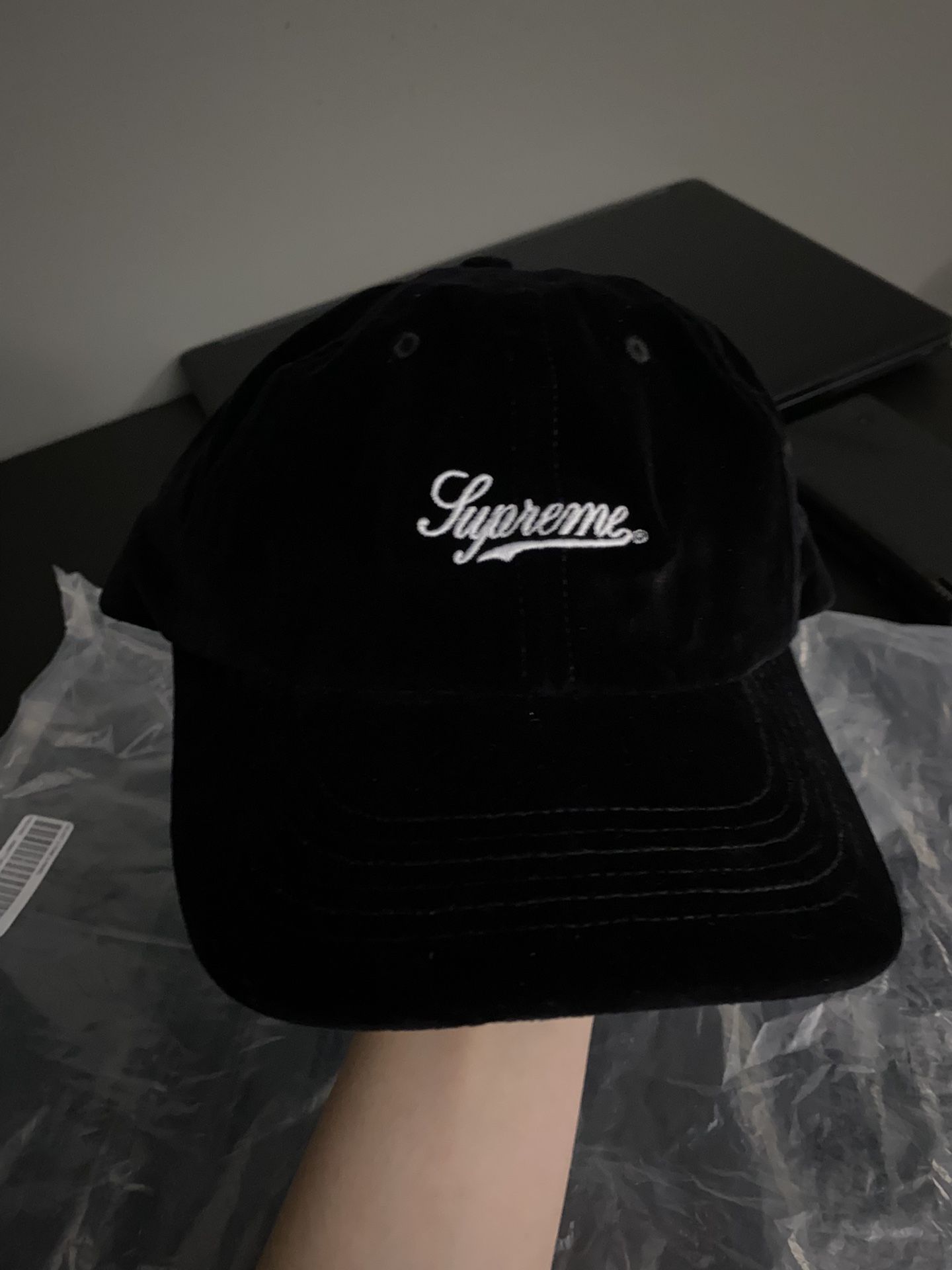 Supreme 2 Tone Velvet Hat