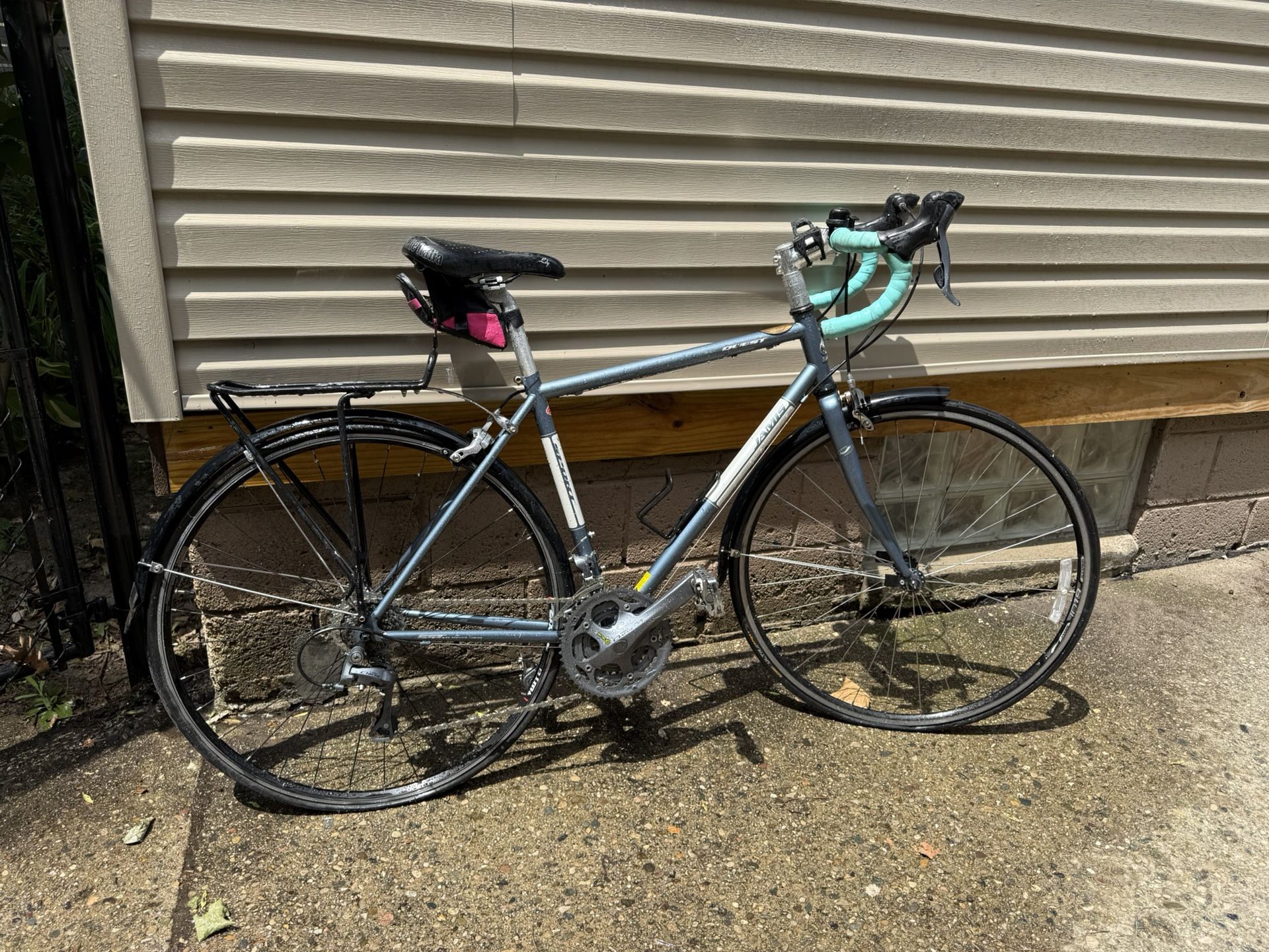 Jamis Quest 51 Commuter Bike