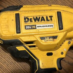 Dewalt 18ga Brad Nailer DCN680