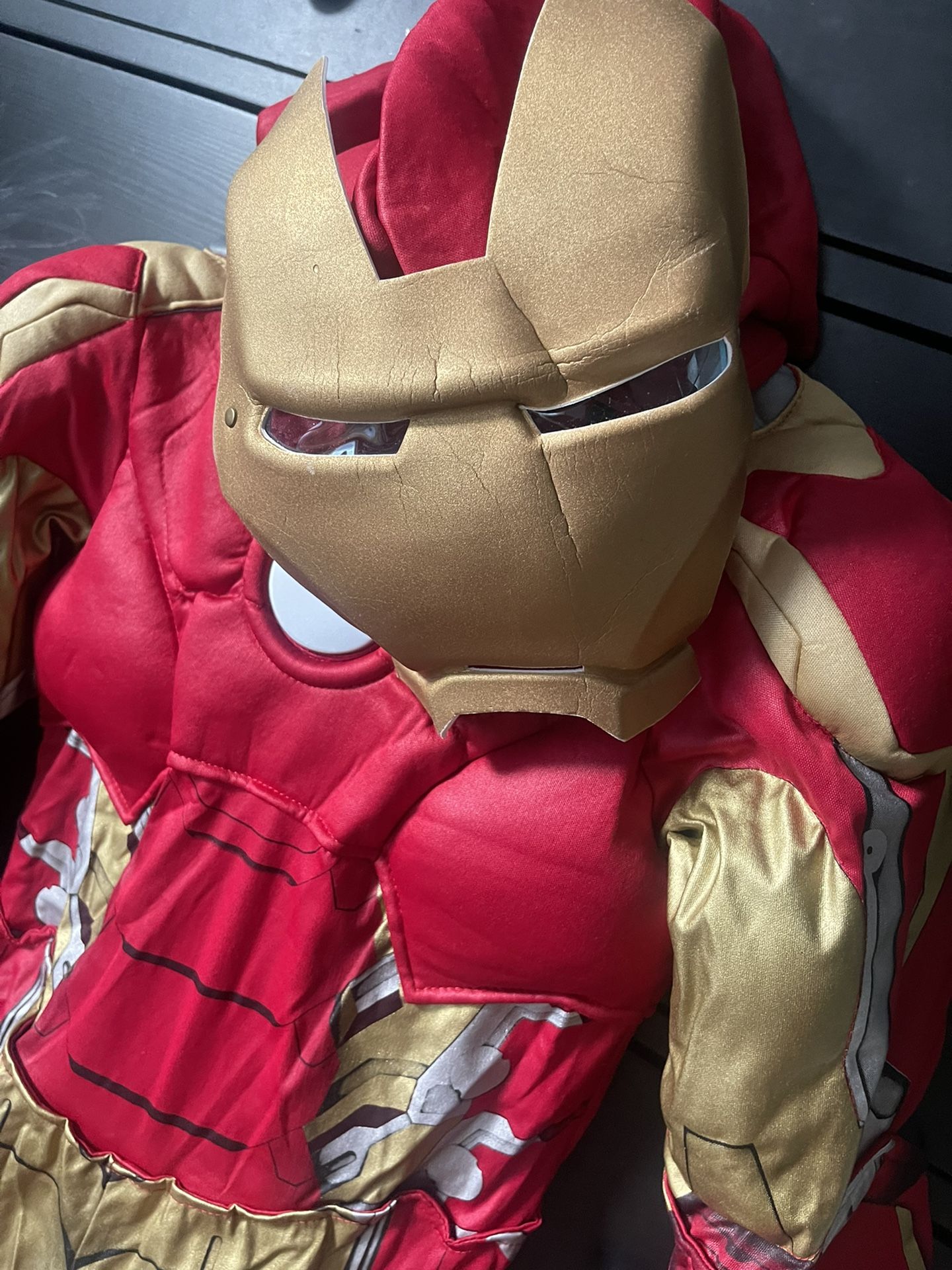 Disney store Iron man Costume 7/8 Light Up.