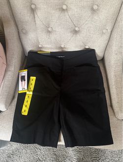 Hilary Radley dressy Bermuda shorts , 9 in. inseam in black. Size S