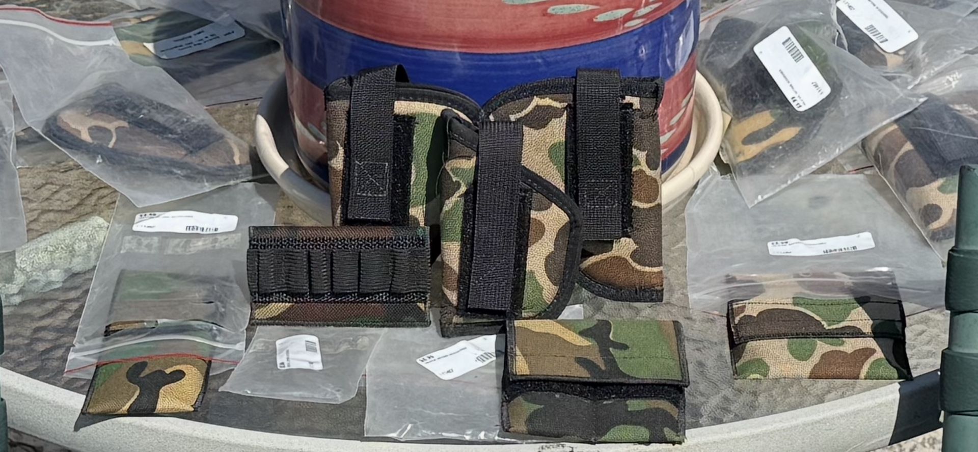 Cammo Cordura Durable Field Carry Gear.