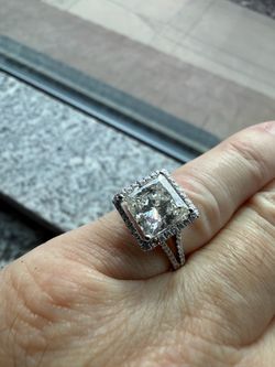 Diamond engagement ring