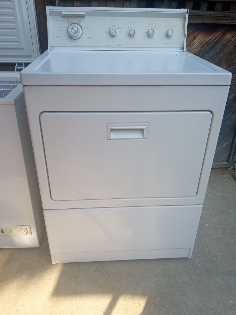 KENMORE ELECTRIC DRYER (FREE DELIVERY & INSTALLATION)