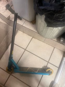 2- Fuzion Z300 pro stunt scooter in great shape asking $40 each