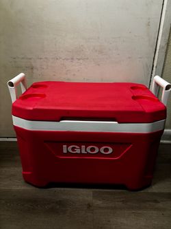 Igloo Large Red Cooler