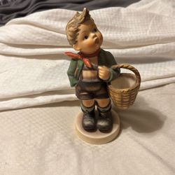 Goebel Hummel#81/1 Village Boy