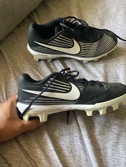 Nike softball cleats 7.5