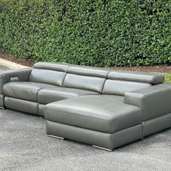 Couch/Sofa Sectional - 3 Months Old - Gray - Recliner - Delivery Available 🚛