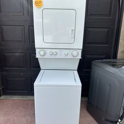 Whirlpool Stackable Washer And Gas Dryer 