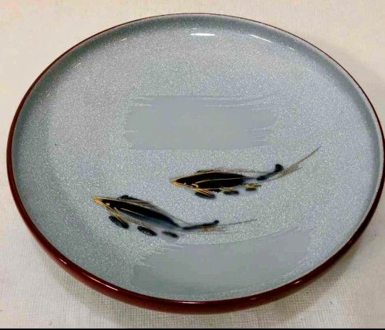 Japanese Porcelain Fish Footed Dish