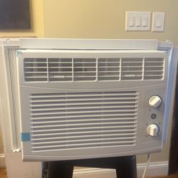 GE Window Air Conditioner 5000 BTU