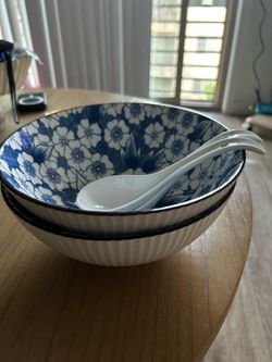 Set of 2 ceramic Ramon bowls with ceramic spoon