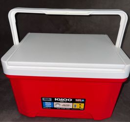 New Igloo 9 Quart 13 Can Red Cooler