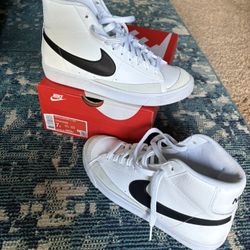 Nike Blazers Sz 7 Grade School 