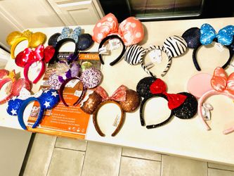 12 Disneyland Ears