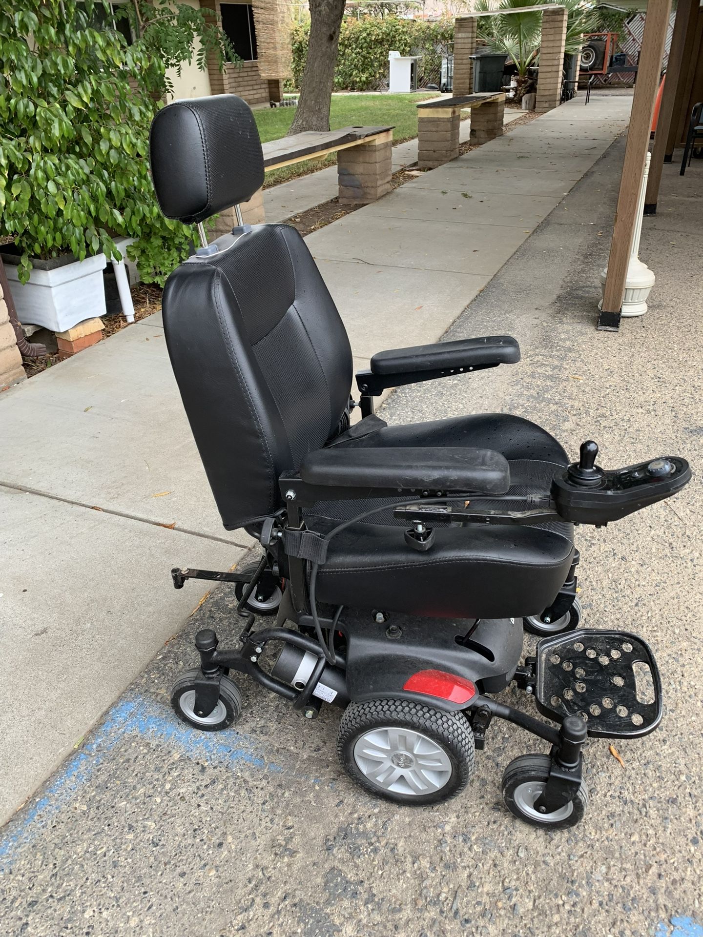 Electric Wheelchair