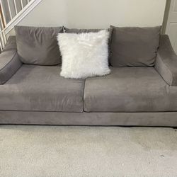 Austonian Sofa Set