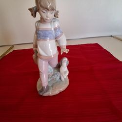 LLadro Girl Porcelain Figurine 6018 
