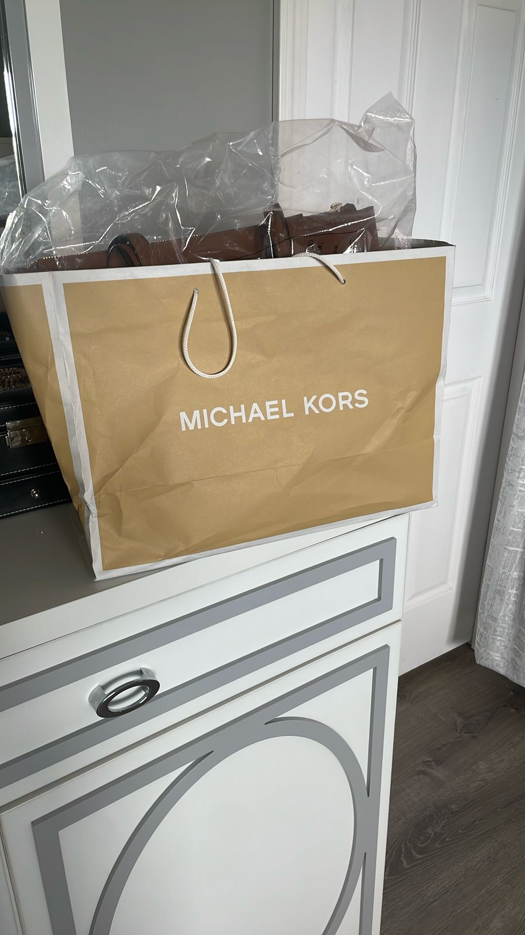 Large Chain Shoulder Tote Bag