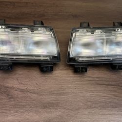 2021 Jeep Wrangler Unlimited Halogen Turn Signal Housing – OEM Fit (2018–2021 JL)