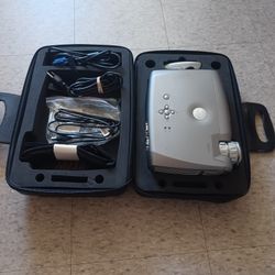 DELL 2300MP PROYECTOR,MINT CONDITION ,NO BLUETOOTH, NO HDMI, ONLY PICK UP 