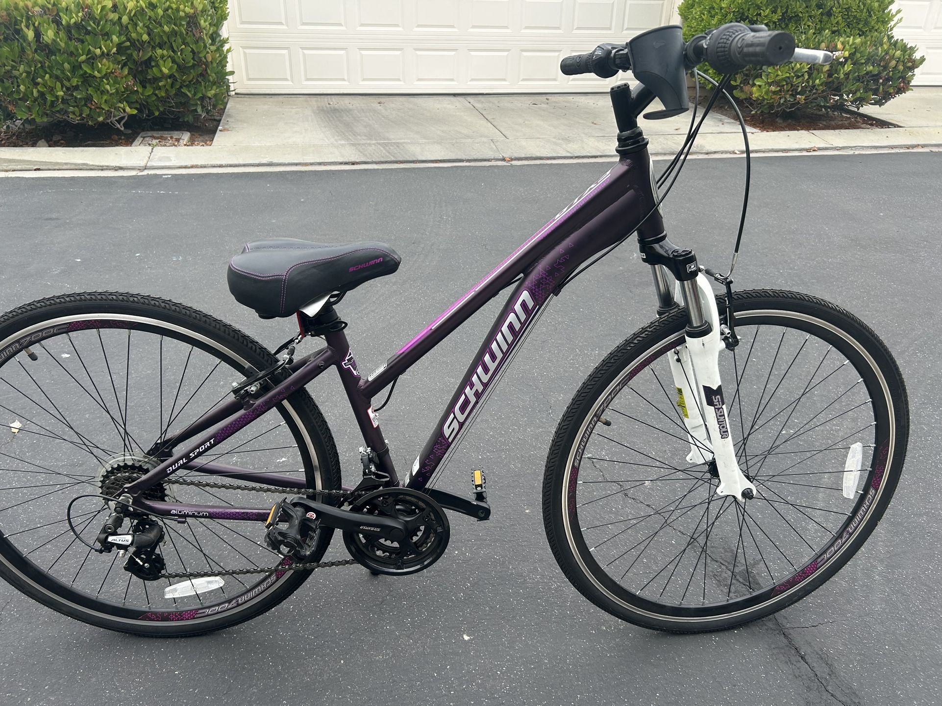 schwinn gtx3 bicycle Women's 700c 21-Speed GTX-2 Dual Sport Hybrid Bike, Blue inch aluminum frame 2016 Schwinn GTX3