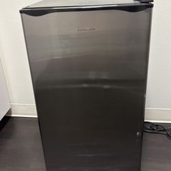 Mini Fridge With Freezer