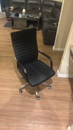 Desk chair