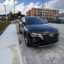 Hyundai tucson SE 2023