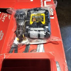 Charger Dewalt New 
