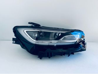 2021-2026 CHRYSLER PACIFICA RIGHT PASSENGER SIDE HEADLIGHT LED OEM (701)