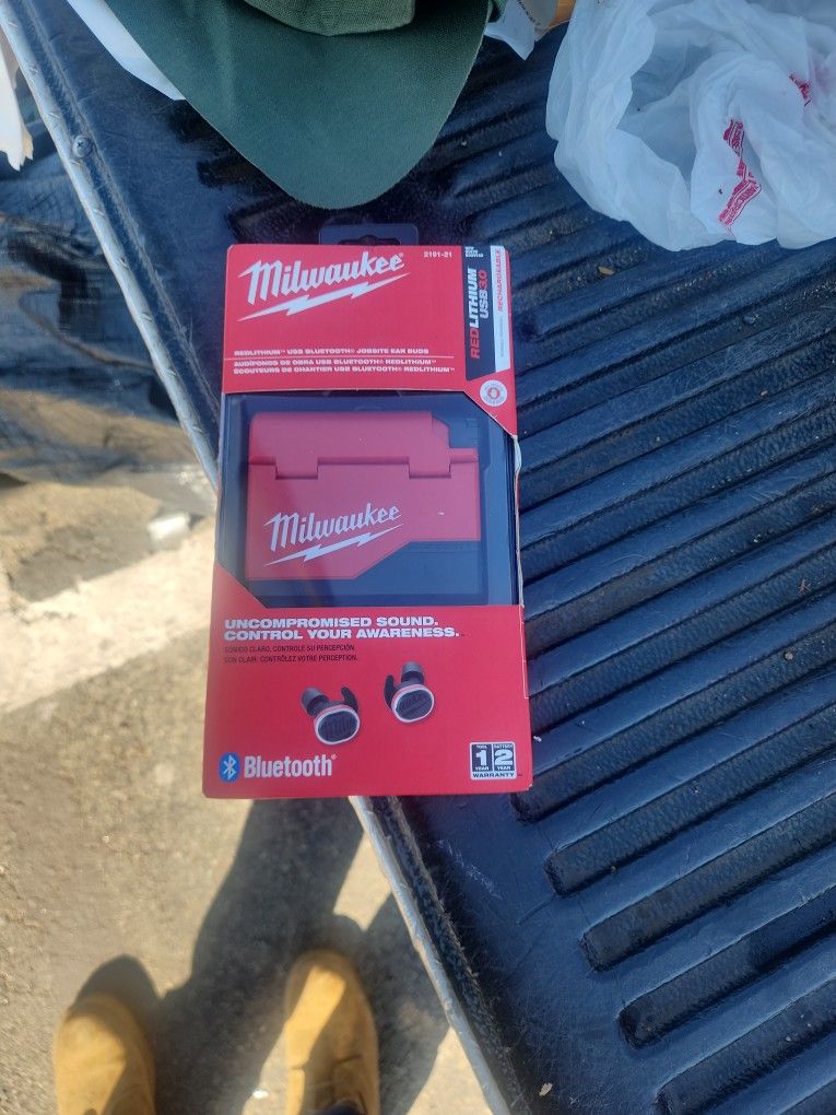 Milwaukee Usb 3.0 Jobsite Earbuds