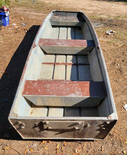 12'x32" Pre-loved Aluminum Jon Boat ALL OFFERS CONSIDERES